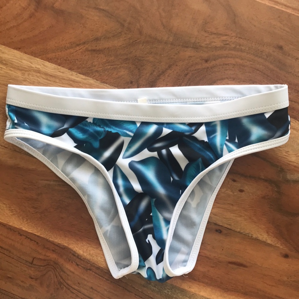 Bikini bottoms